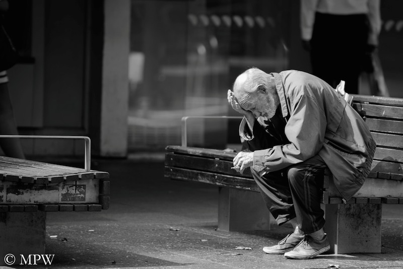 Auckland City street photo, Queent St, black and white